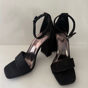 Sophisticated Black Block Heel Shoes with Ankle Strap